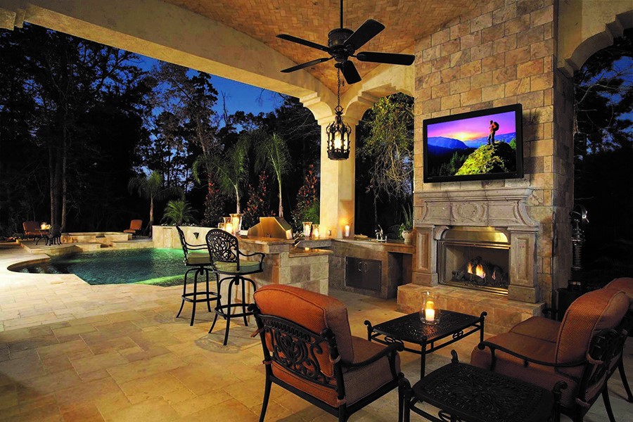 6 Must-Haves for Your Outdoor Entertainment System